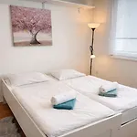 Apartment Marki *